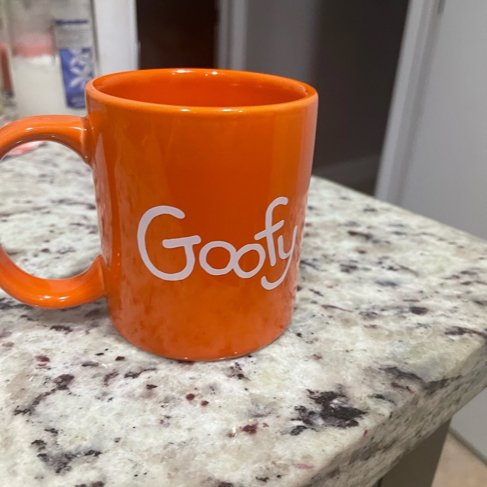 Jerry Leigh GOOFY 3D Mug - Picture 2 of 4